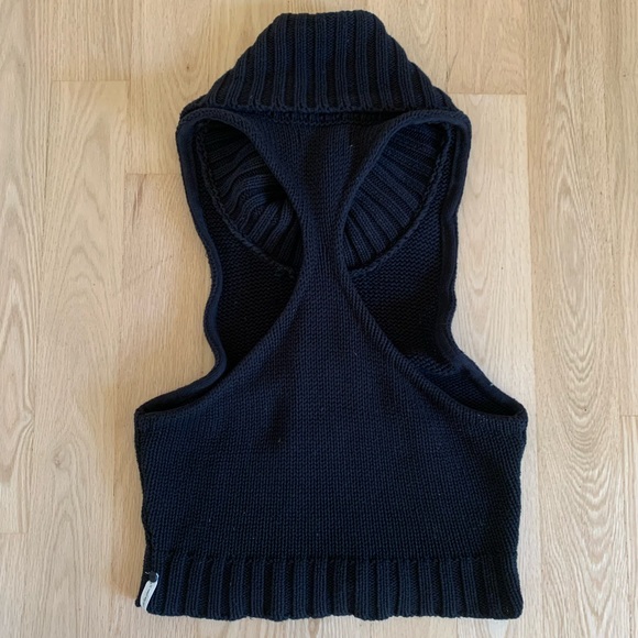 One Teaspoon Black Open-Back Turtleneck Sleeveless Sweater - Cozy Knit Top - Picture 6 of 7